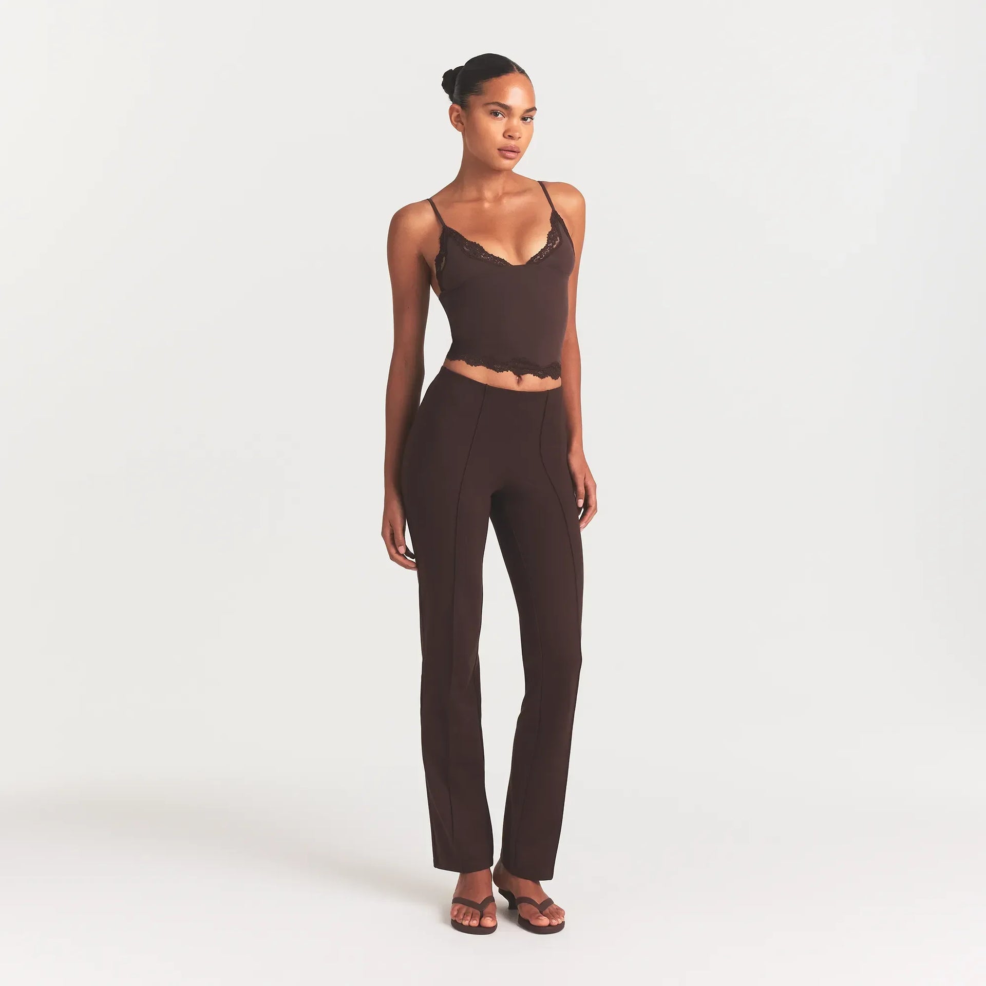 THE ESSENTIAL COLLECTION HIGH-WAISTED PINTUCK STRAIGHT PANT | ESPRESSO