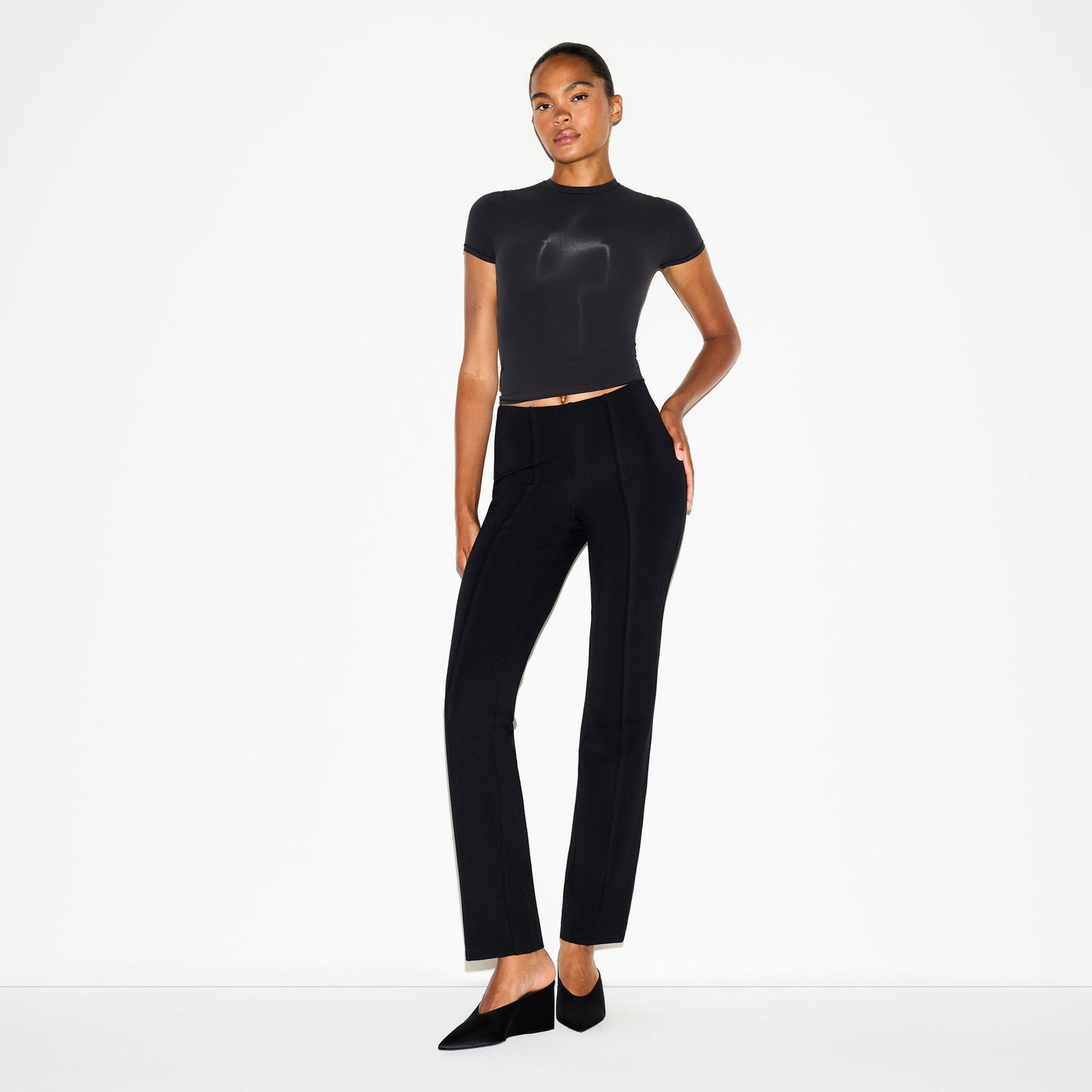 THE ESSENTIAL COLLECTION HIGH-WAISTED PINTUCK STRAIGHT LEG PANT | OBSIDIAN