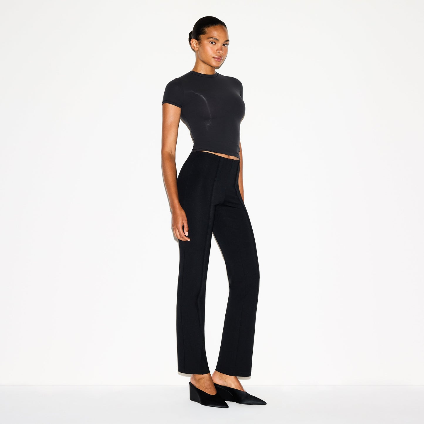 THE ESSENTIAL COLLECTION HIGH-WAISTED PINTUCK STRAIGHT LEG PANT | OBSIDIAN