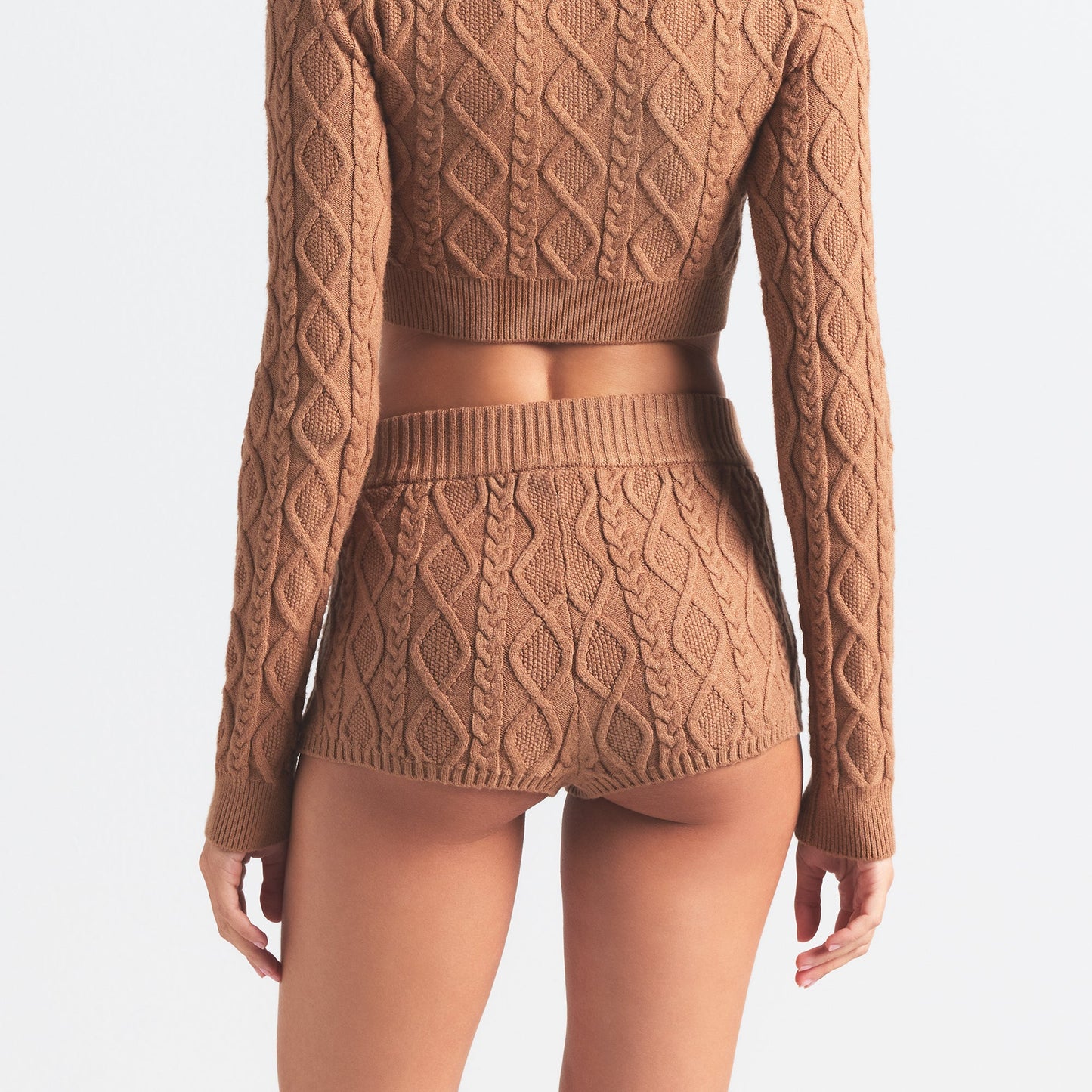 SWEATER KNIT SHORT | DARK HONEY