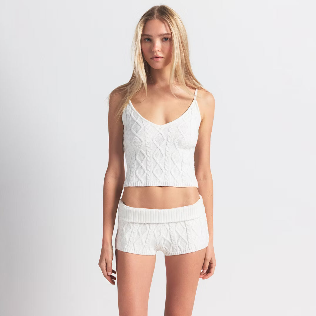 SNOW BUNNY CABLE KNIT SHORT | IVORY