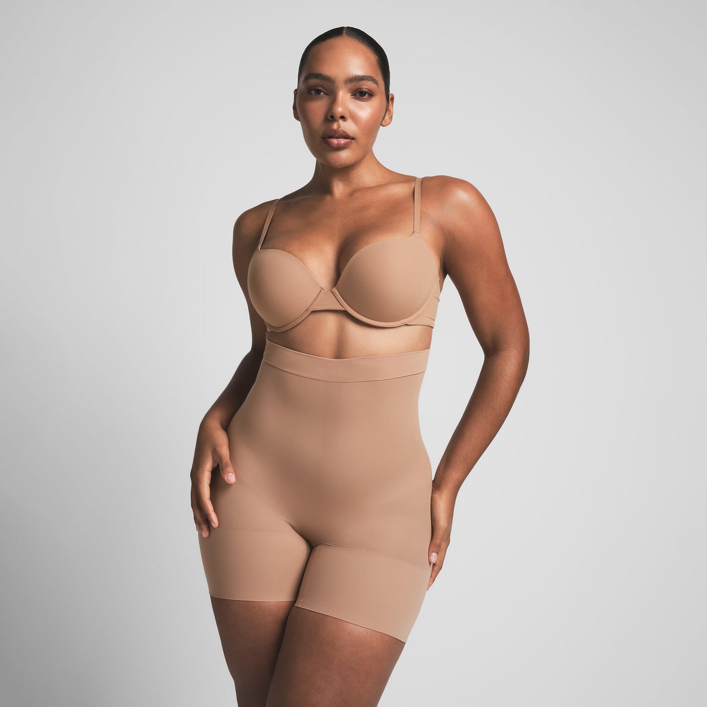 SHEER SEAMLESS HIGH-WAISTED MID THIGH SHORT | SIENNA
