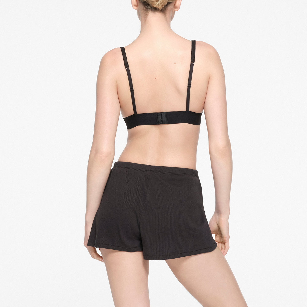 COTTON RIB LOOSE SHORT | SOOT