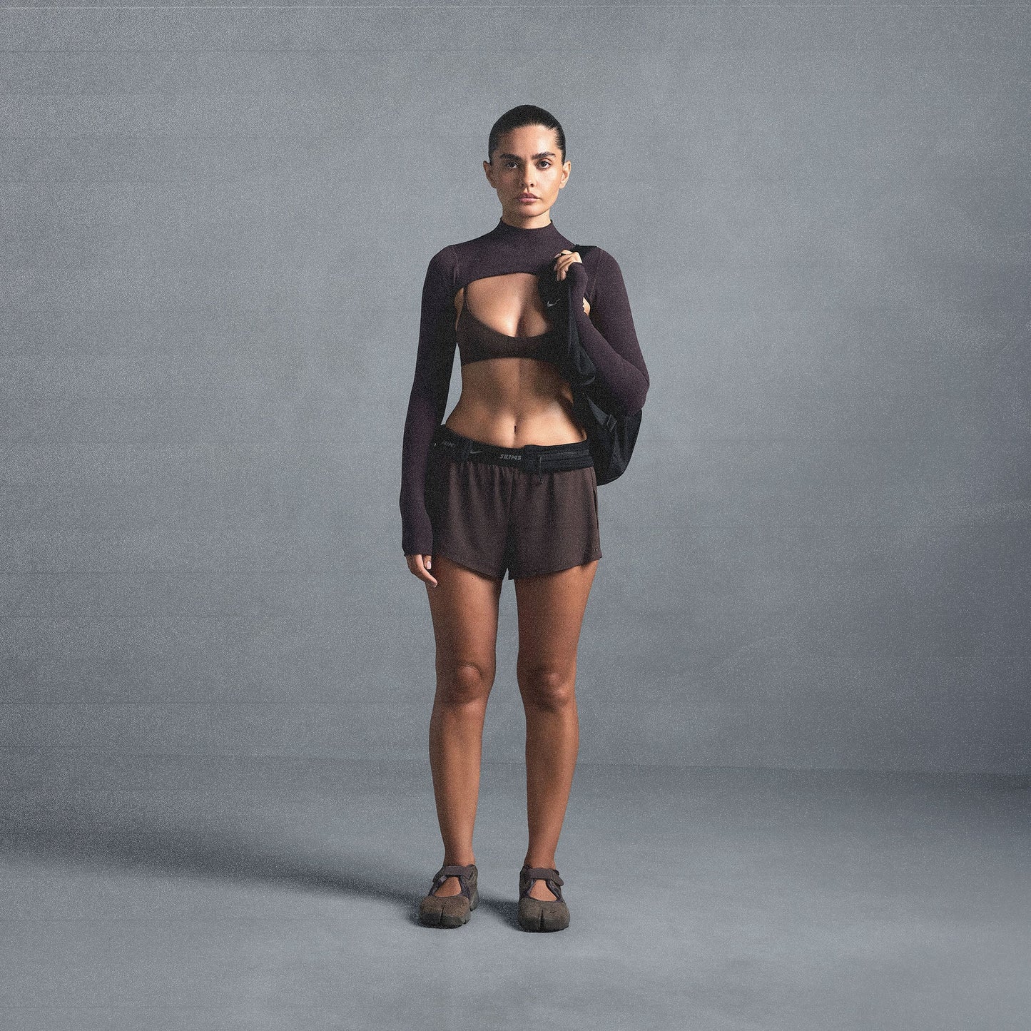 NikeSKIMS AIRY MINI SHORT | DARK SEPIA