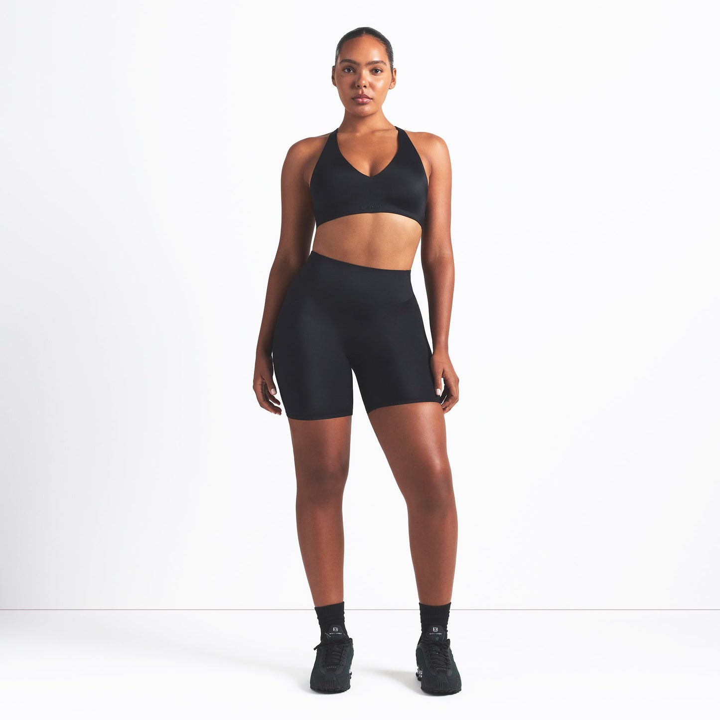 NikeSKIMS SHINE BONDED WAIST 5" BIKER SHORT | OBSIDIAN