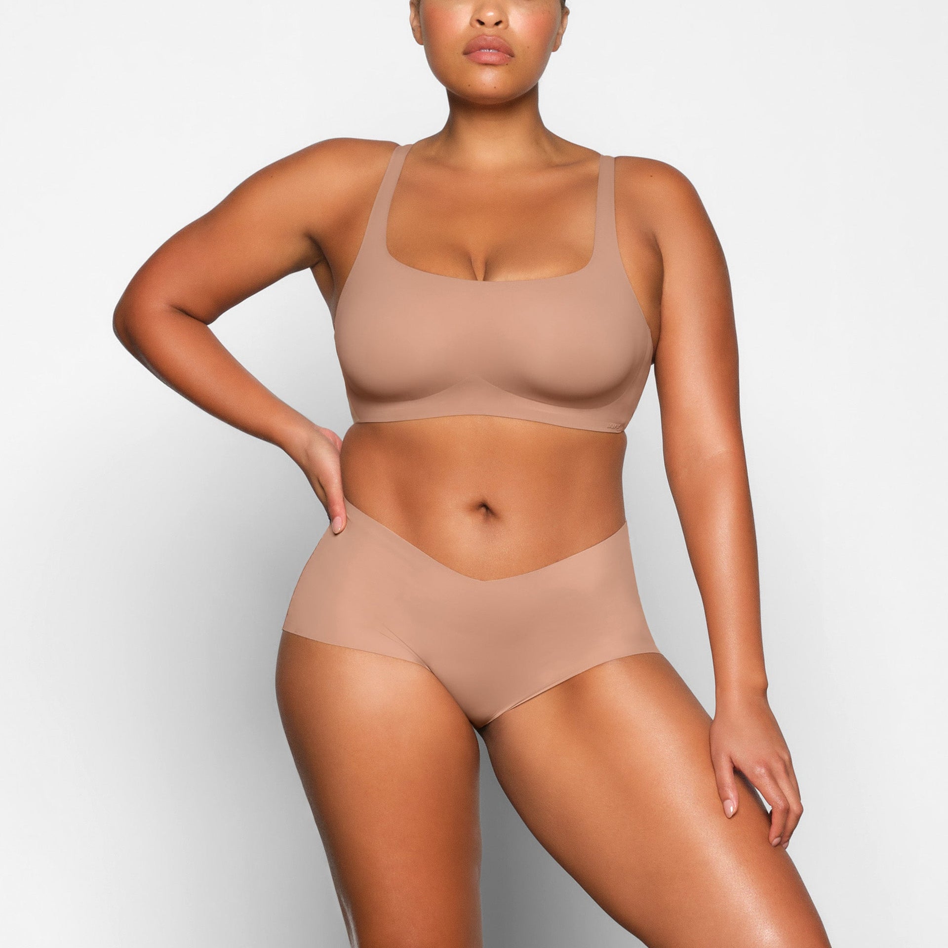 NAKED SCOOP BRALETTE | SIENNA