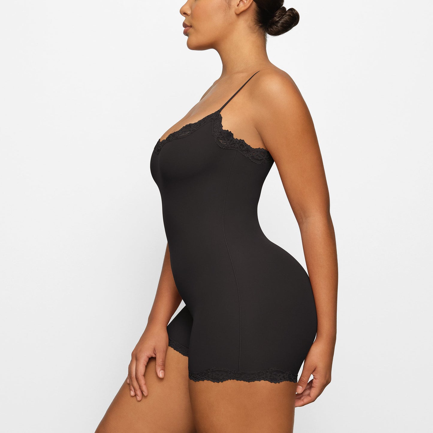 FITS EVERYBODY LACE ONESIE | ONYX