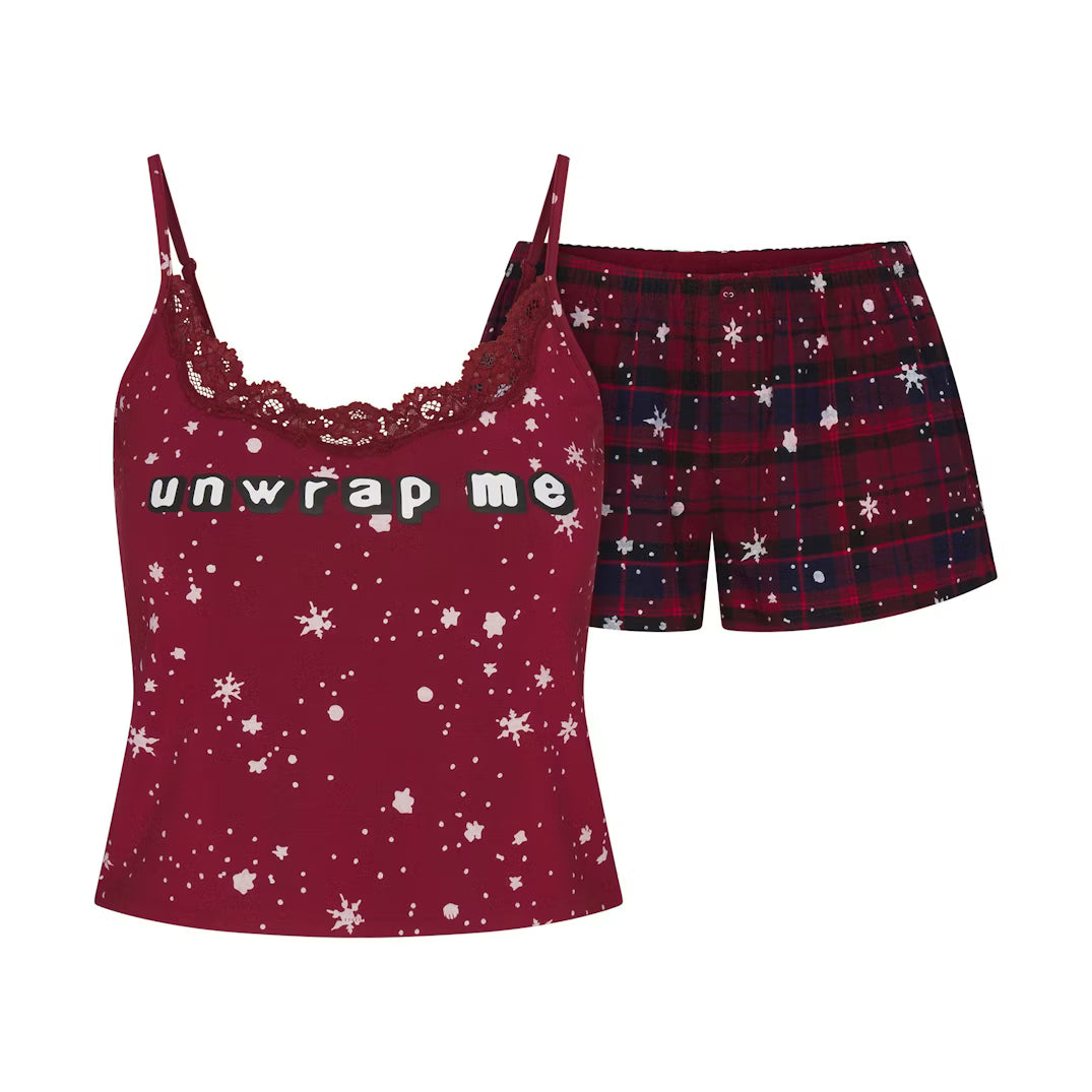 CACTUS PLANT FLEA MARKET X SKIMS SKIMS SLEEP LACE TANK AND FLANNEL SHORT SET | MERLOT UNWRAP ME SNOW PRINT
