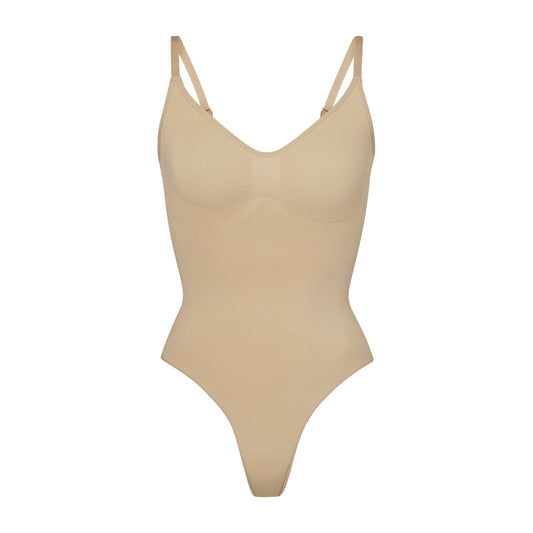 SEAMLESS SCULPT THONG BODYSUIT | CLAY