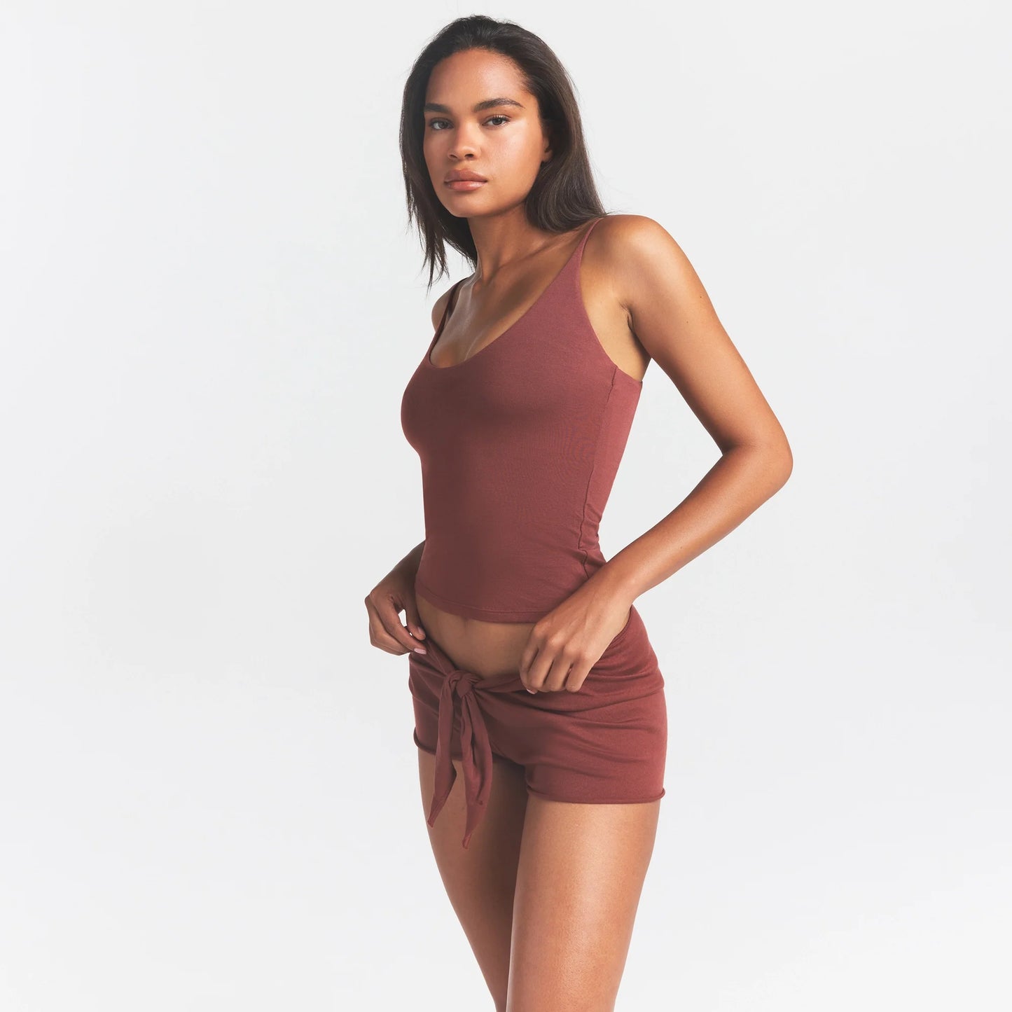 SMOOTH LAYERS SCOOP NECK CAMI | HENNA
