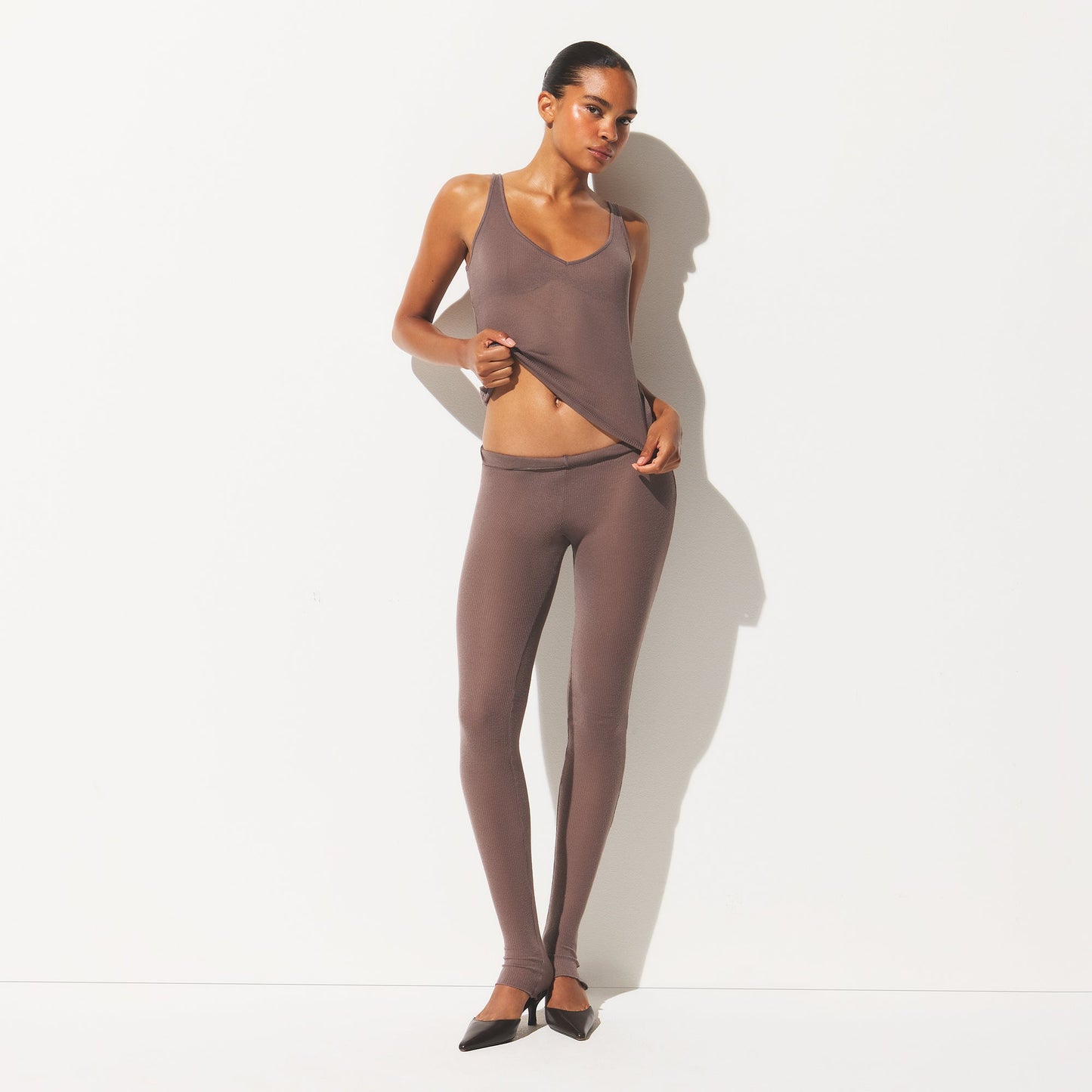 SHEER RIB V NECK TANK | PEWTER