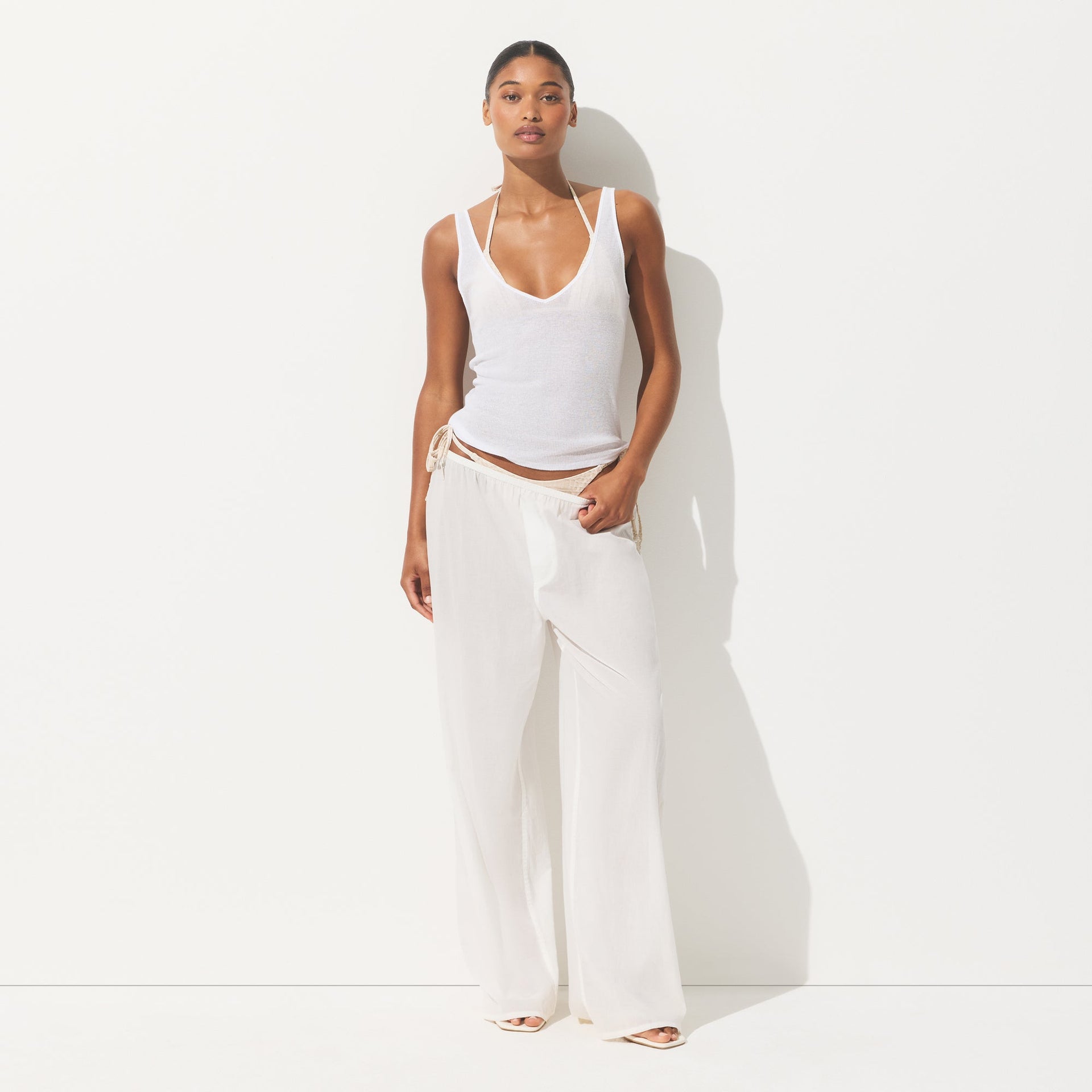 SHEER RIB V NECK TANK | SNOW