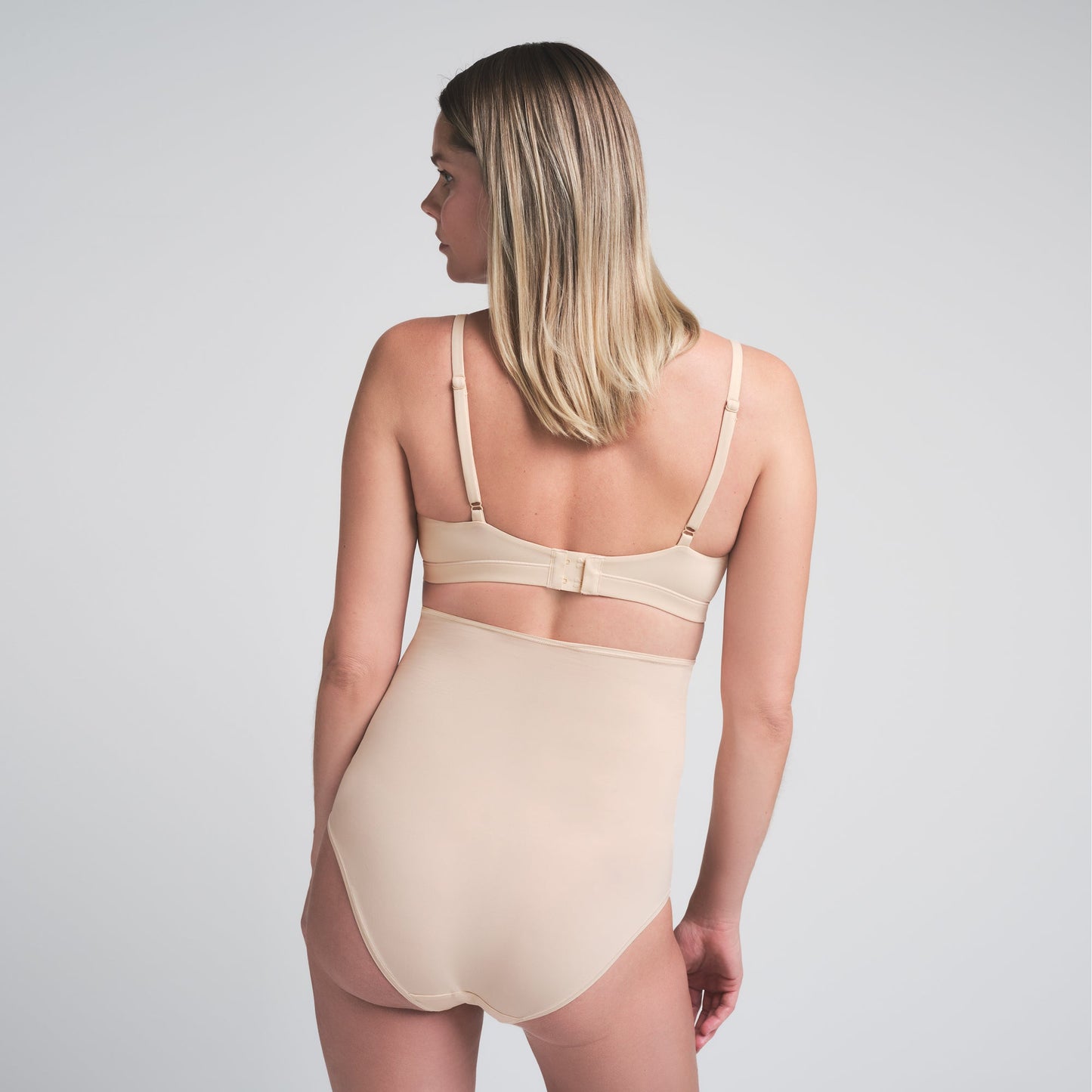 FITS EVERYBODY MATERNITY NURSING SCOOP BRALETTE | SAND