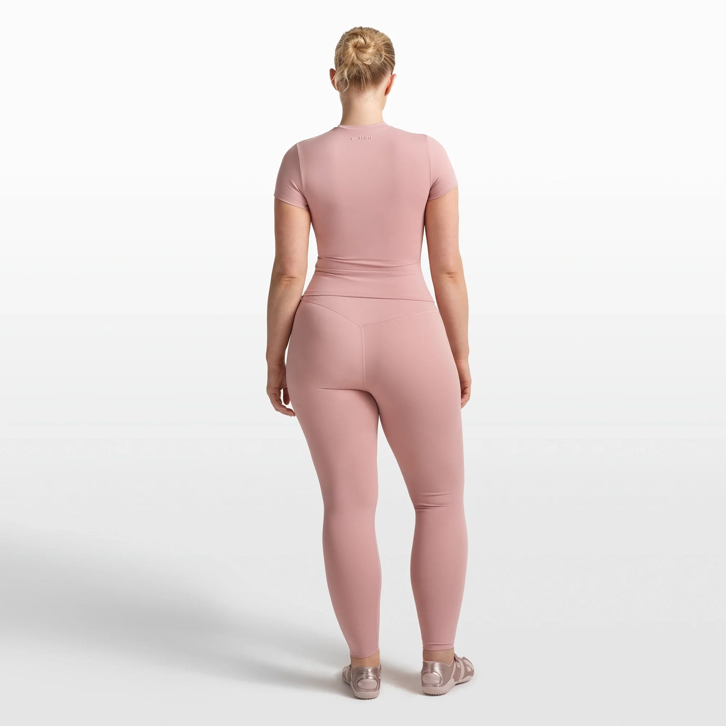 NikeSKIMS MATTE PADDED BABY TEE | HIMALAYAN