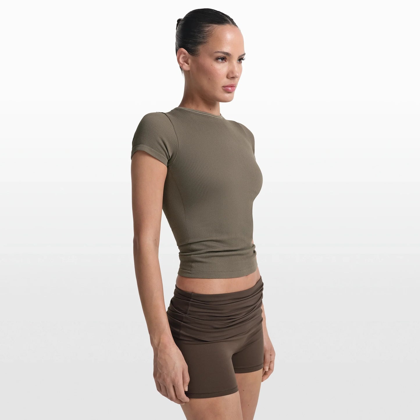 NikeSKIMS RIBBED SEAMLESS BABY TEE | DUSTY OAKMOSS