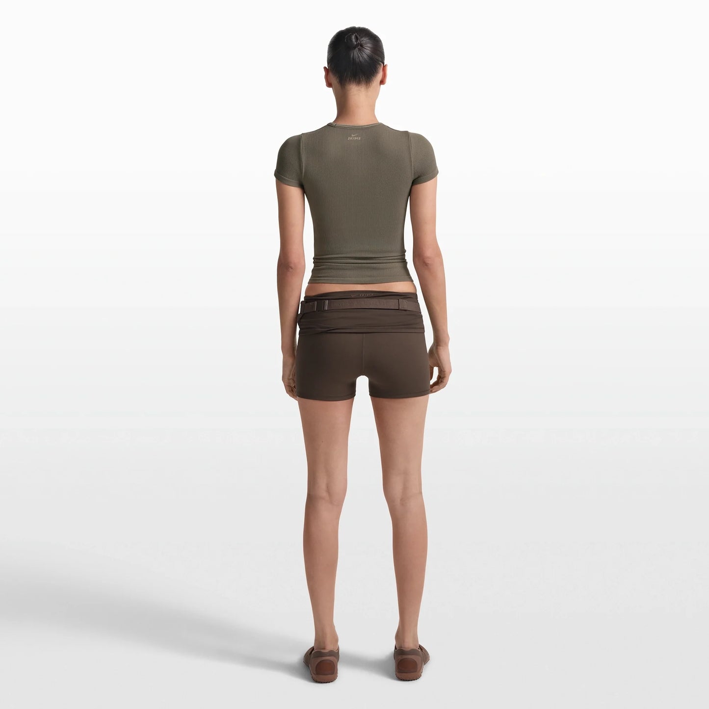 NikeSKIMS RIBBED SEAMLESS BABY TEE | DUSTY OAKMOSS