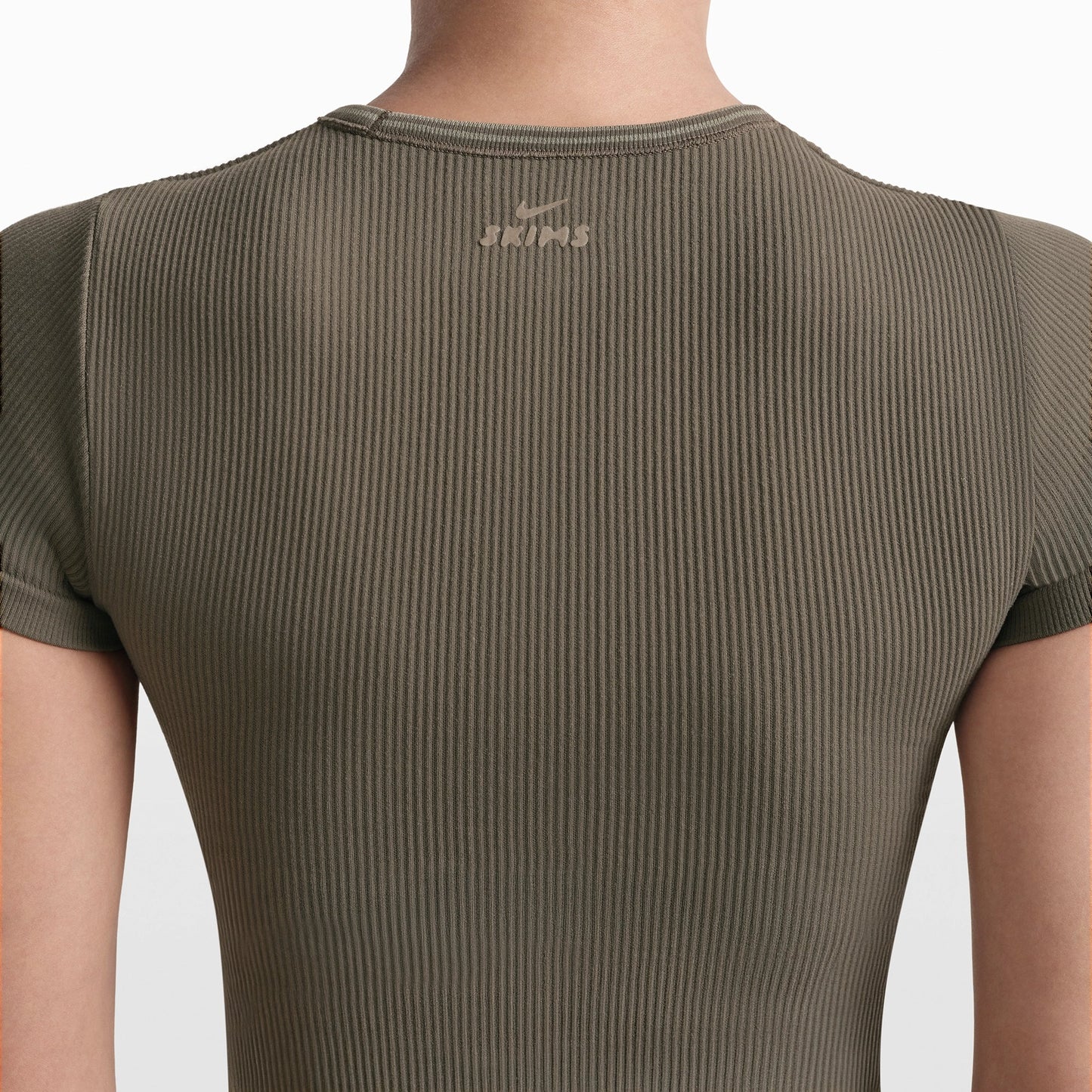 NikeSKIMS RIBBED SEAMLESS BABY TEE | DUSTY OAKMOSS