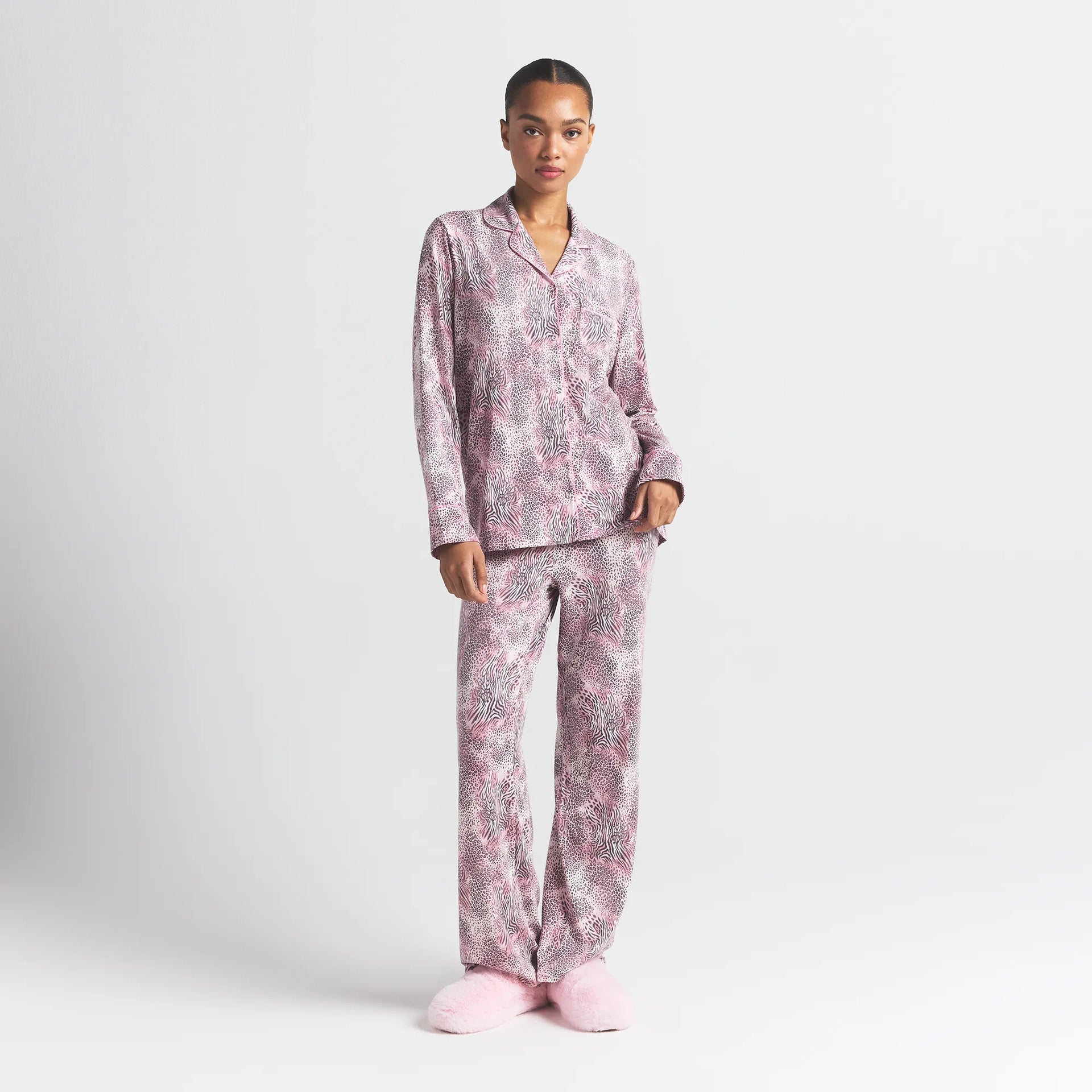 SKIMS SLEEP LONG SLEEVE BUTTON UP SET | BLOOM MINI MULTI ANIMAL