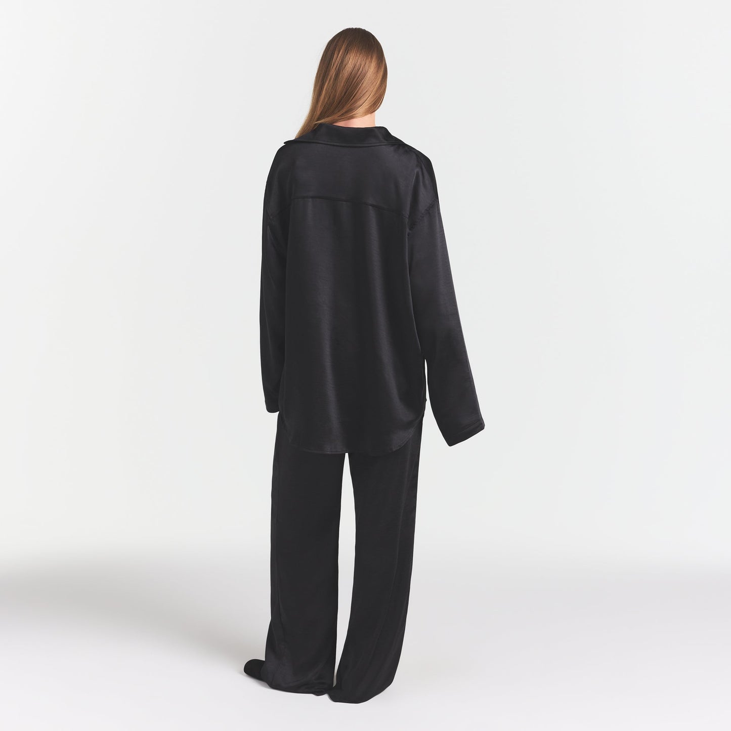 LIGHTWEIGHT SATIN OVERSIZED SHIRT | OBSIDIAN