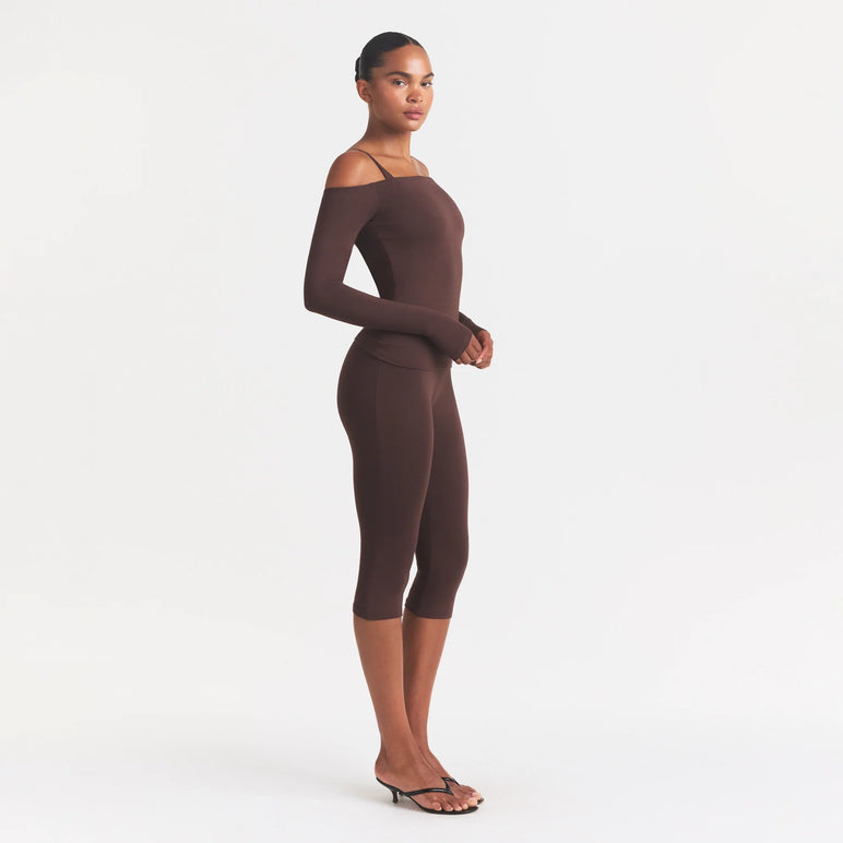 SMOOTH LAYERS OFF THE SHOULDER TOP | COCOA
