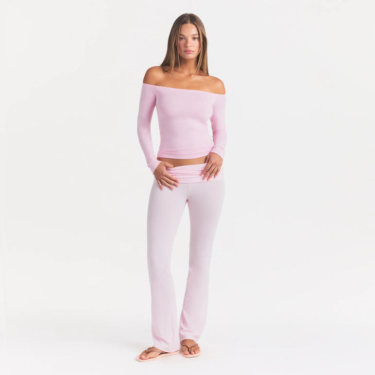 SMOOTH LAYERS OFF THE SHOULDER TOP | PEONY