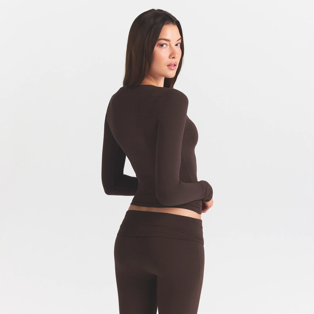 COTTON JERSEY V NECK LONG SLEEVE TOP  | ESPRESSO