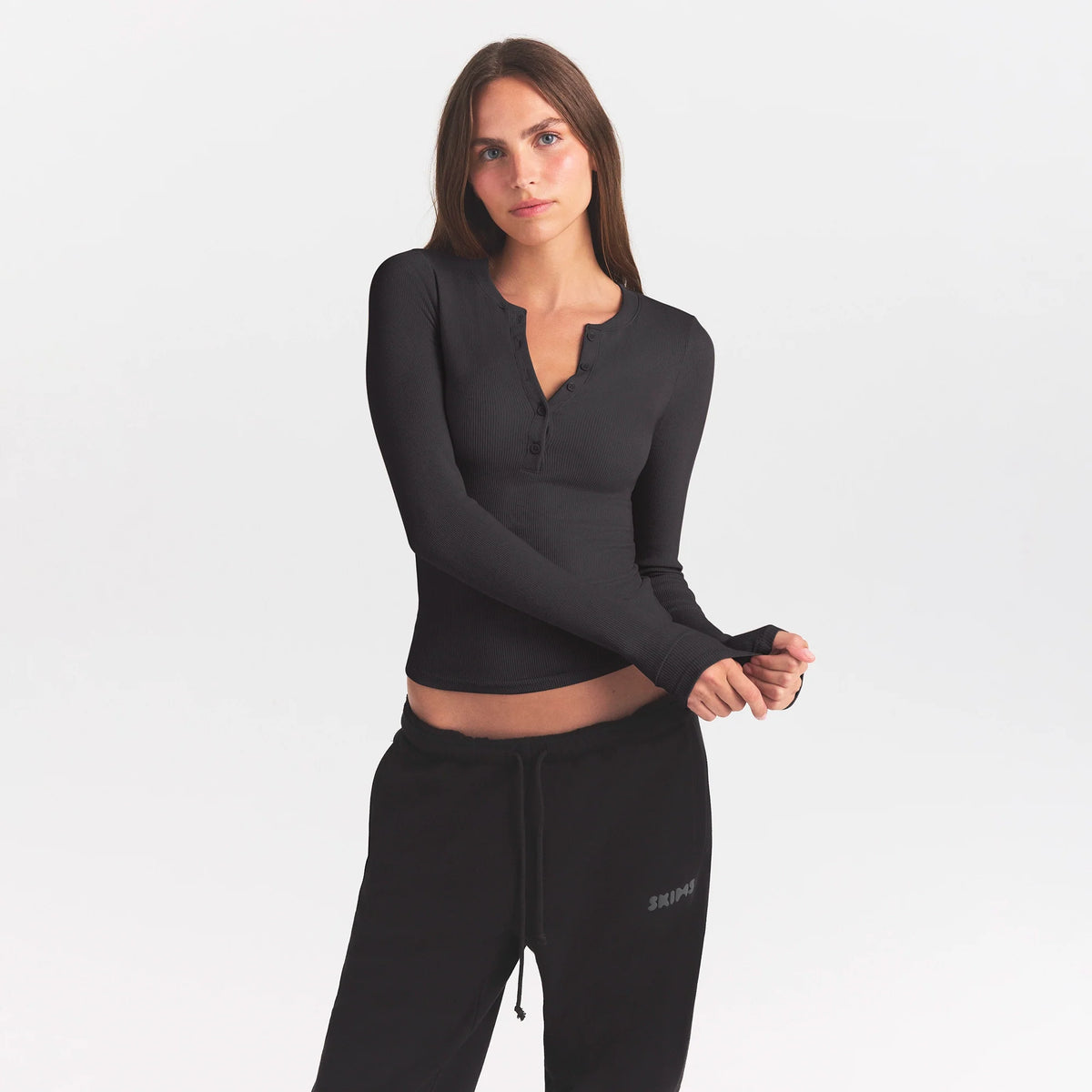 COTTON RIB HENLEY LONG SLEEVE T-SHIRT | SOOT