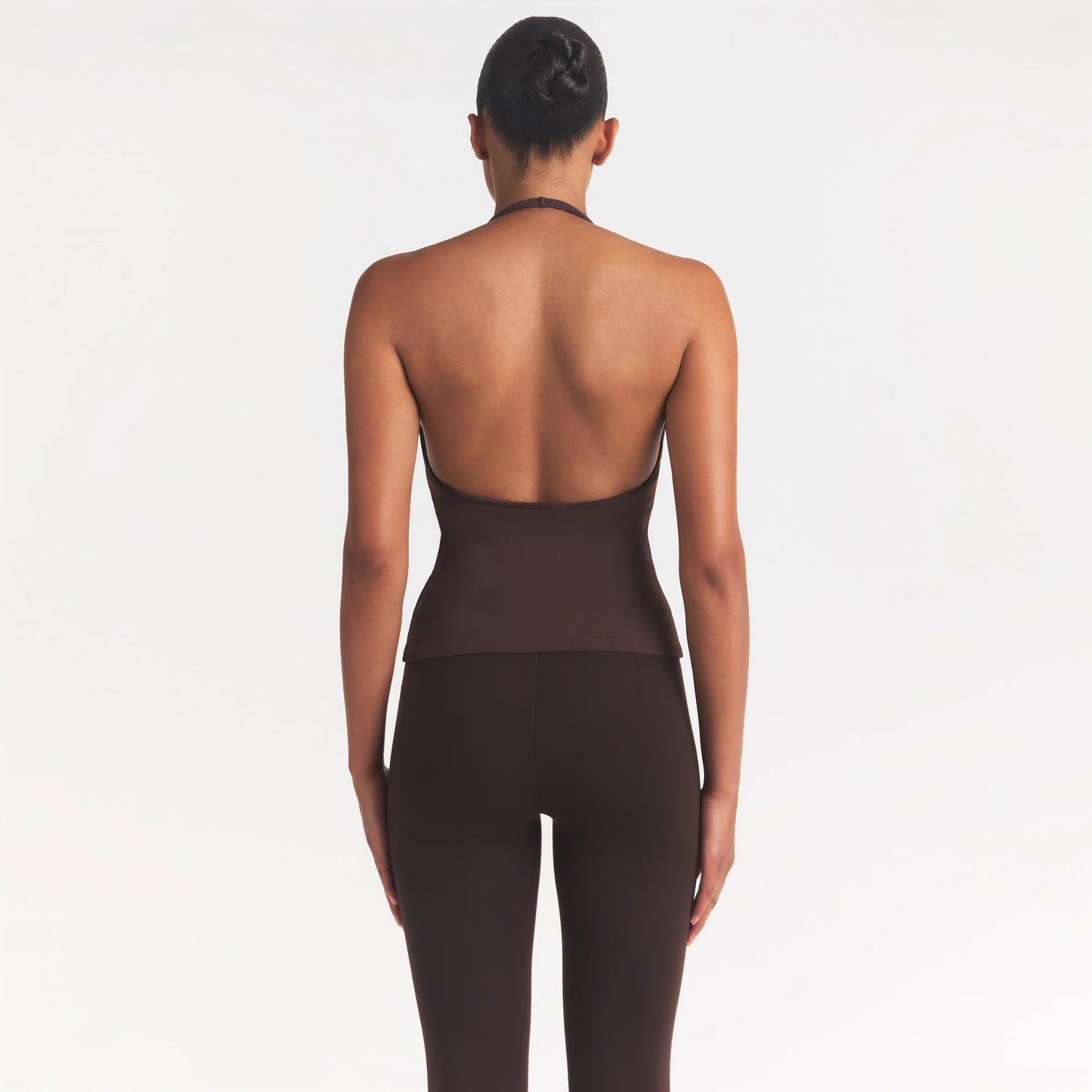 SMOOTH LAYERS HALTER TOP | COCOA