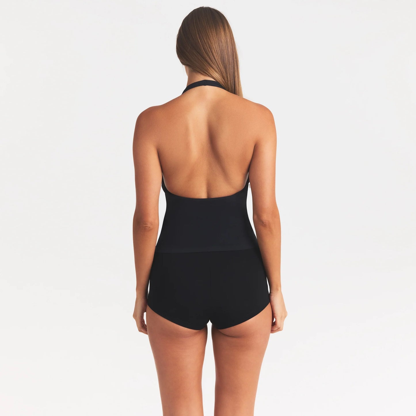 SMOOTH LAYERS HALTER TOP | OBSIDIAN