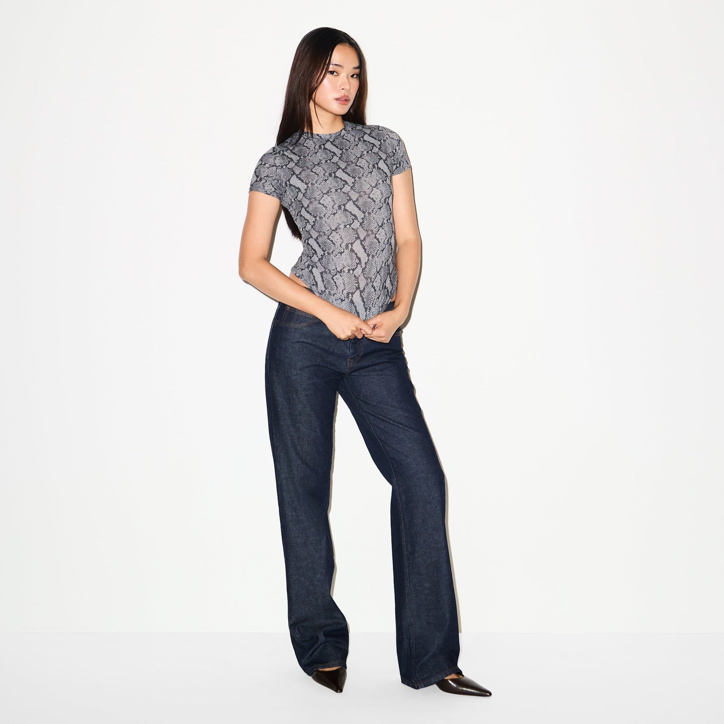 FITS EVERYBODY T-SHIRT | SHADOW SNAKE PRINT