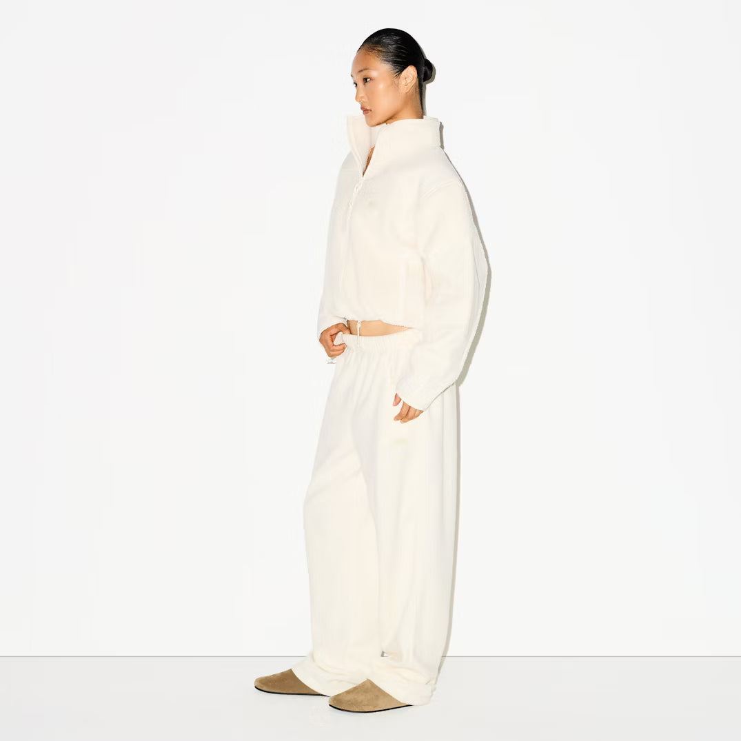 FLEECE LOUNGE SHRUNKEN ZIP UP JACKET | ECRU