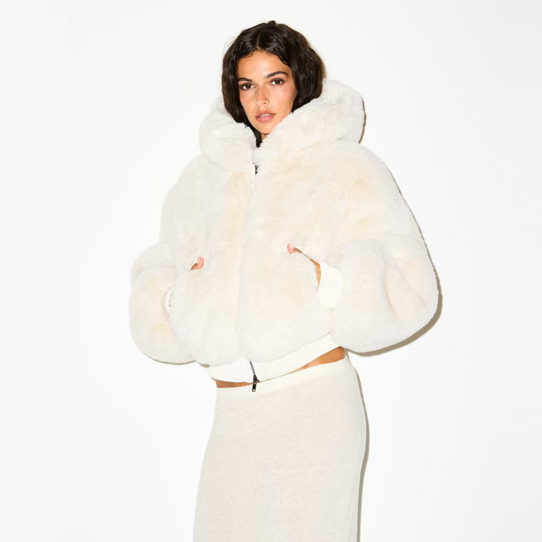 FAUX FUR SHRUNKEN ZIP UP JACKET | EGRET